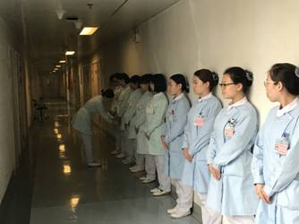 文明禮儀從我做起，優(yōu)質(zhì)服務(wù)入我心